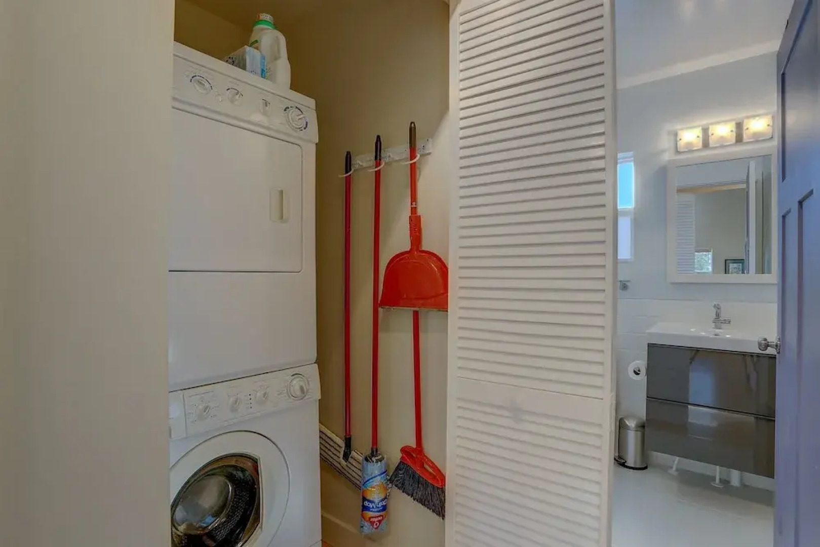 Brand New Modern Mod Pod Home With Private Yard by Redawning