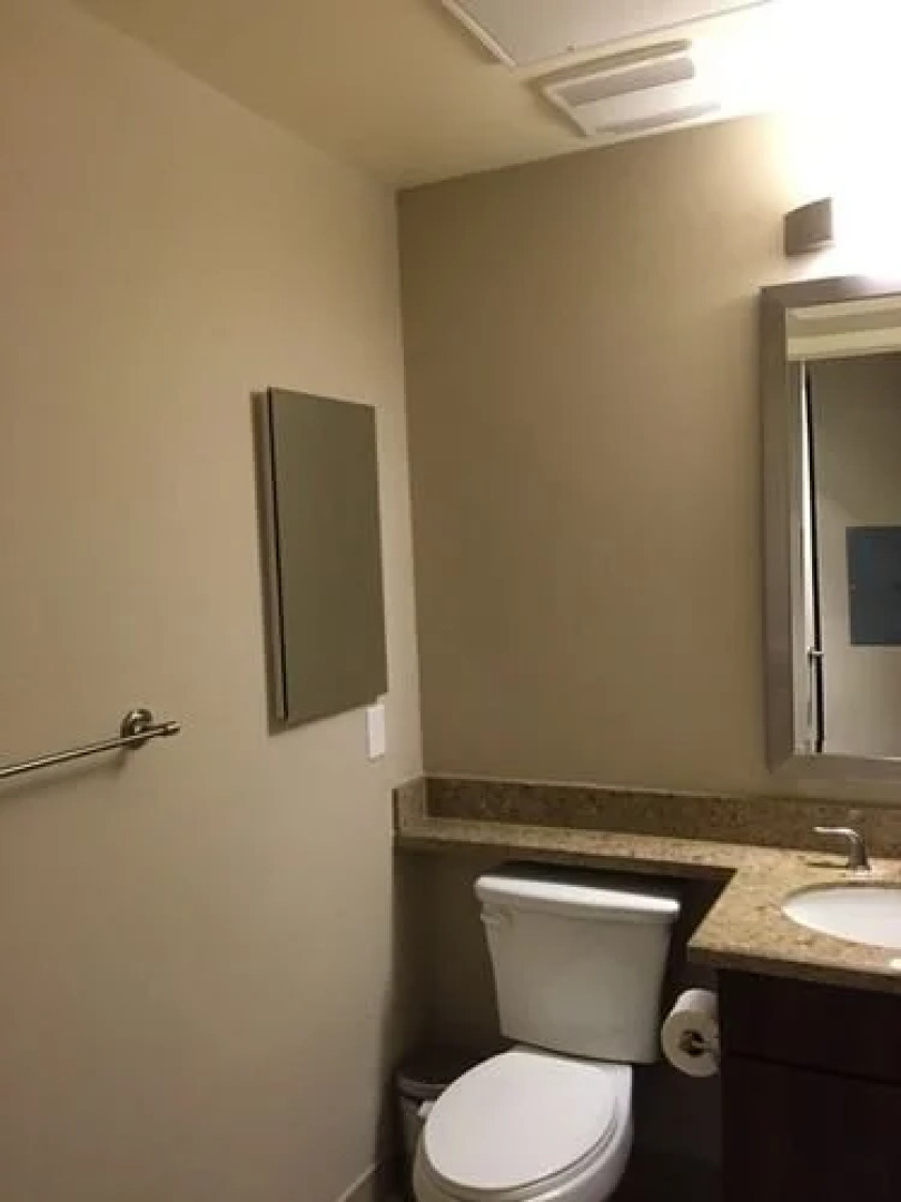 Marina Del Rey Suite 1 Br apts by RedAwning