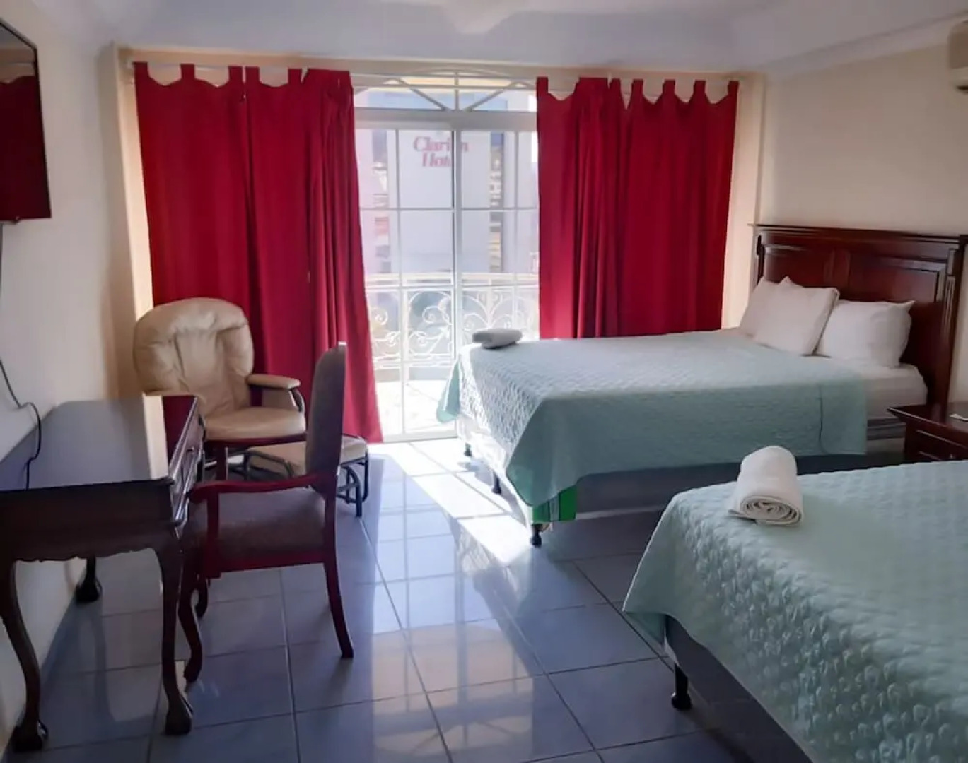 Apart-Hotel Suites La Aurora