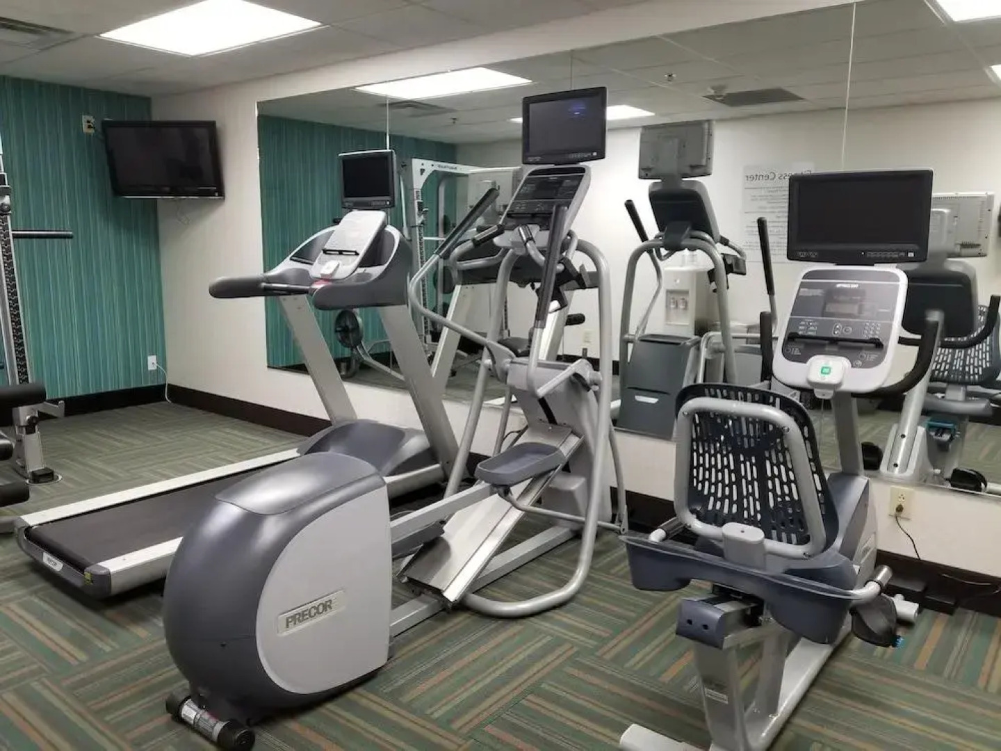 Holiday Inn Express Hotel & Suites Louisville South - Hillview