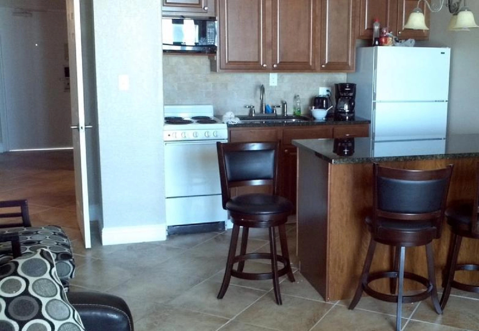 Hawaiian Inn Beach Resort