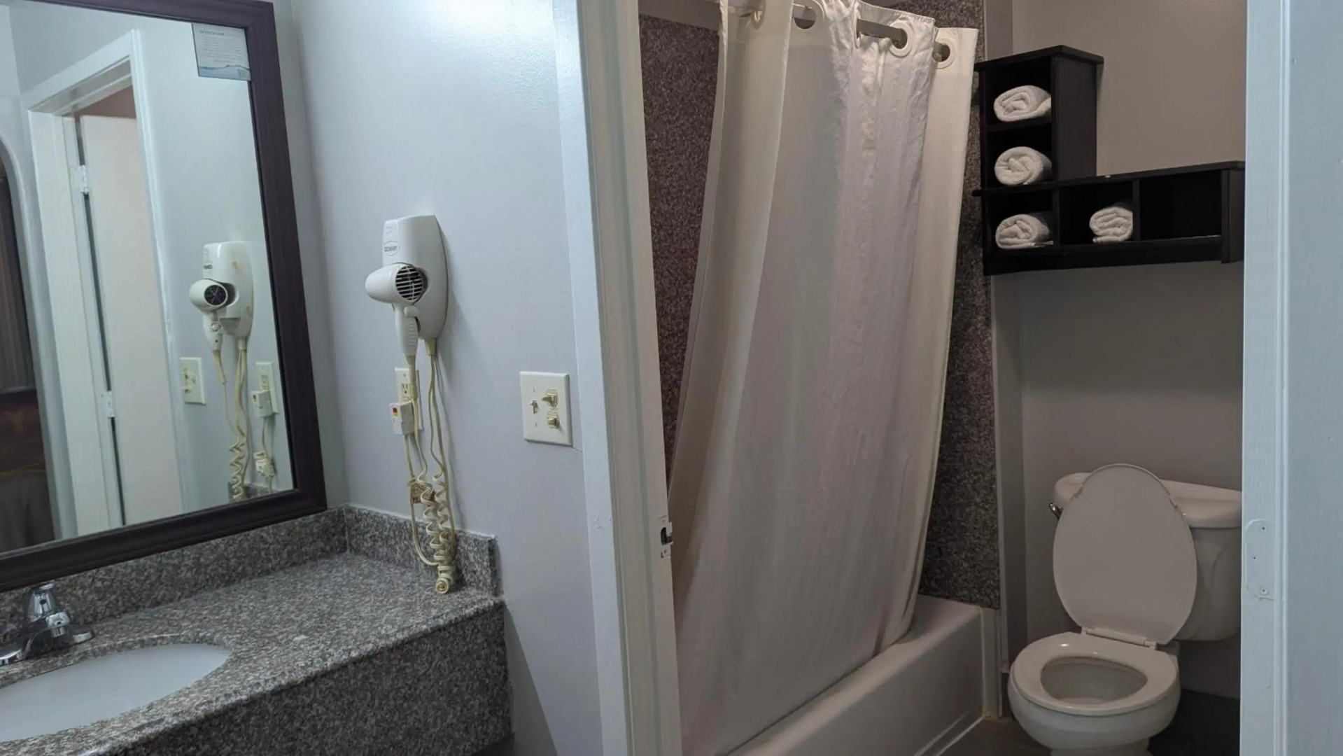 Platinum Inn & Suites Willowbrook Houston