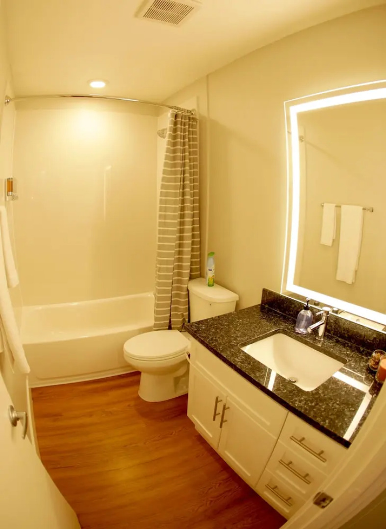 Kasa Mountain View Apartments