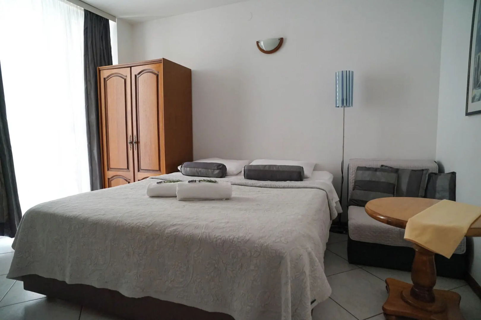 Apartments and Rooms Degra