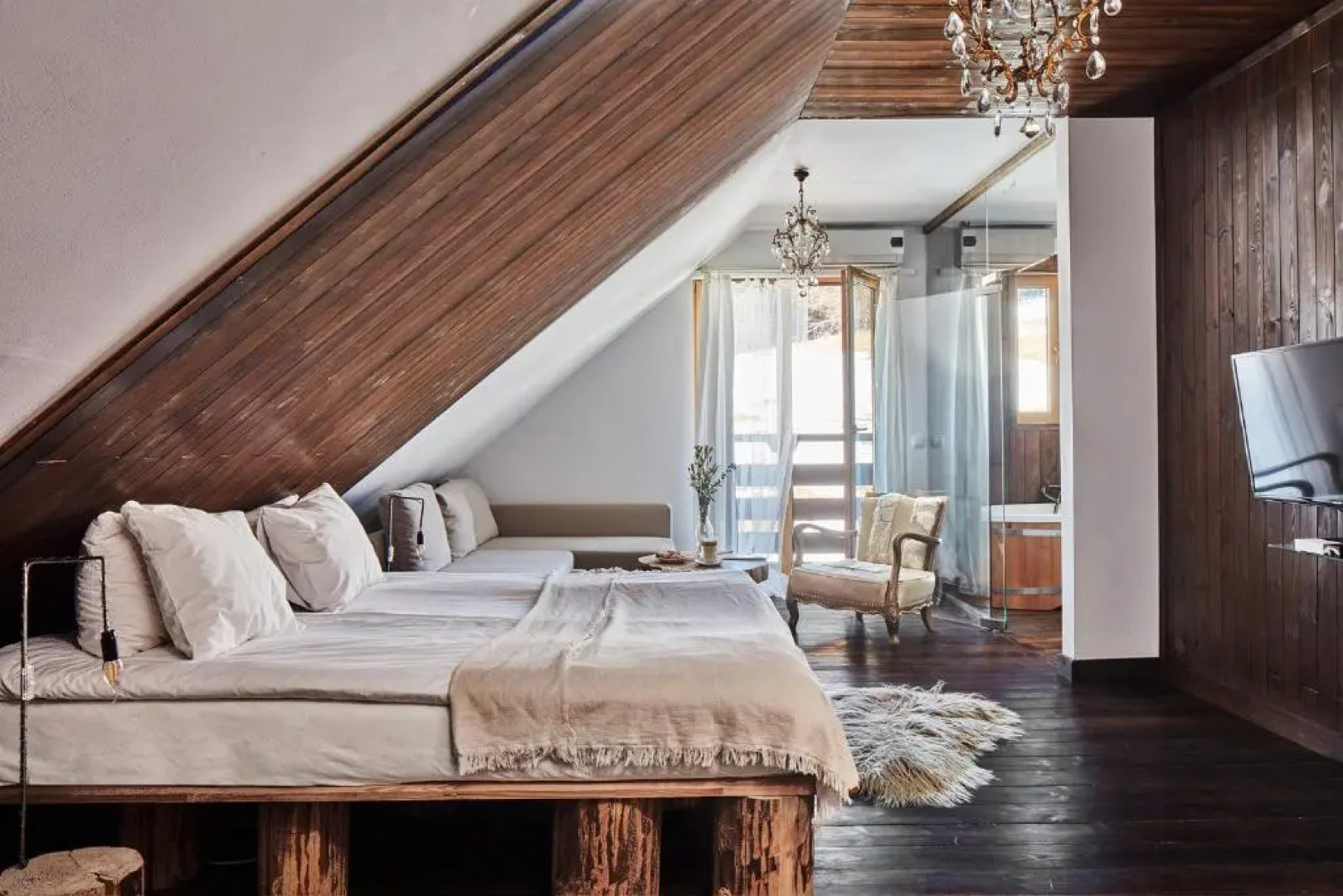 No Name Luxury Hotel & Spa