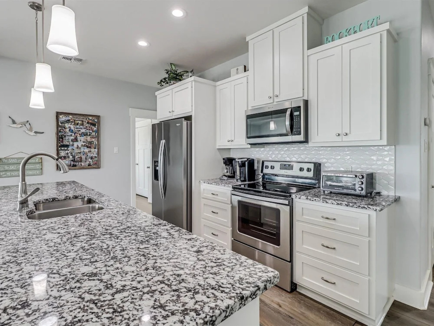 Copano Hooked 4 Bedroom Home by RedAwning