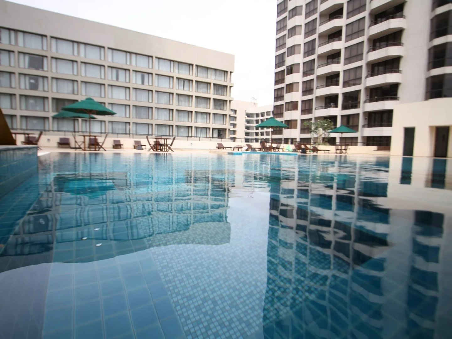 Crescat Apartments