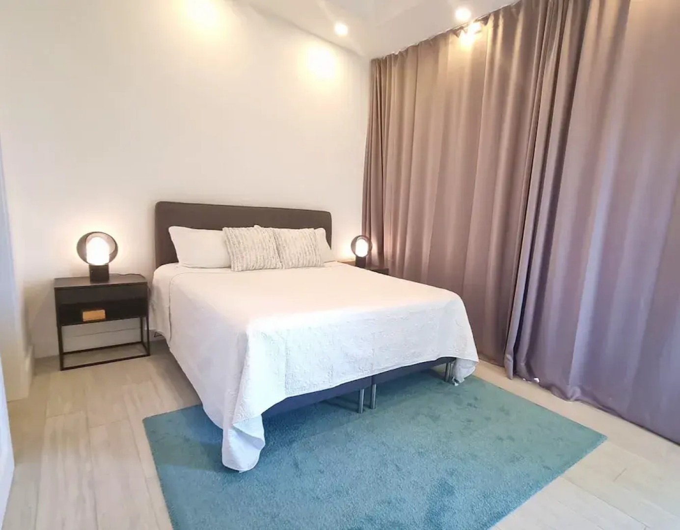 Lighthouse Point Residences