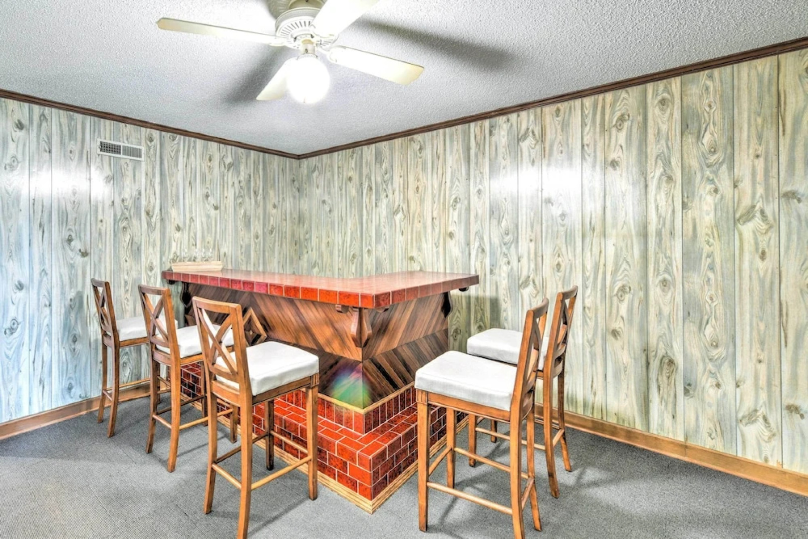 Quaint Lake Norman Home w/ Boat Dock + Grill!