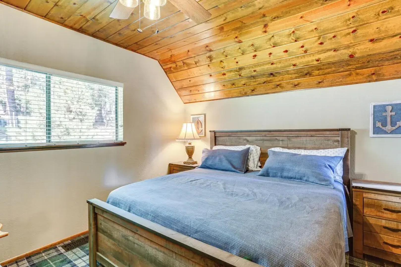 Spacious Retreat w/ Backyard: 1 Mi to Lake Almanor