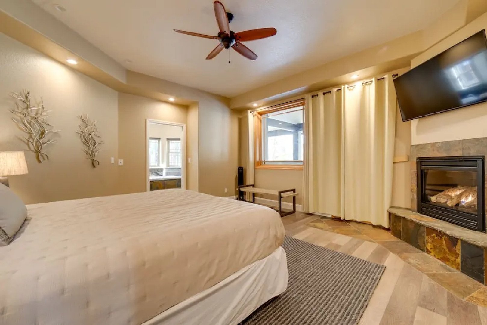 4 Mi to Ski Mt Rose: Sleek Reno-lake Tahoe Home