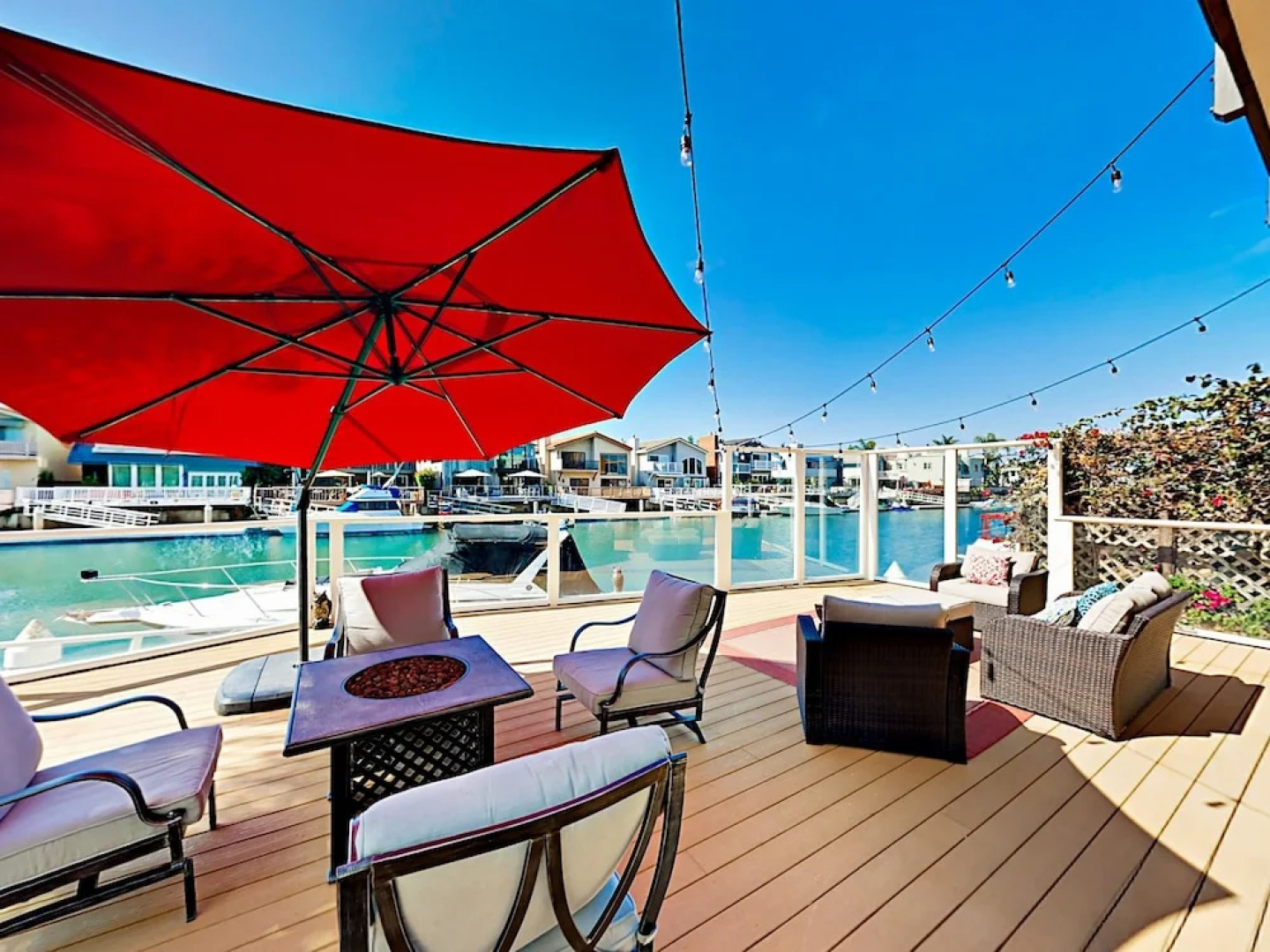 2311 Victoria Avenue Home 3 Bedrooms 2.5 Bathrooms Home