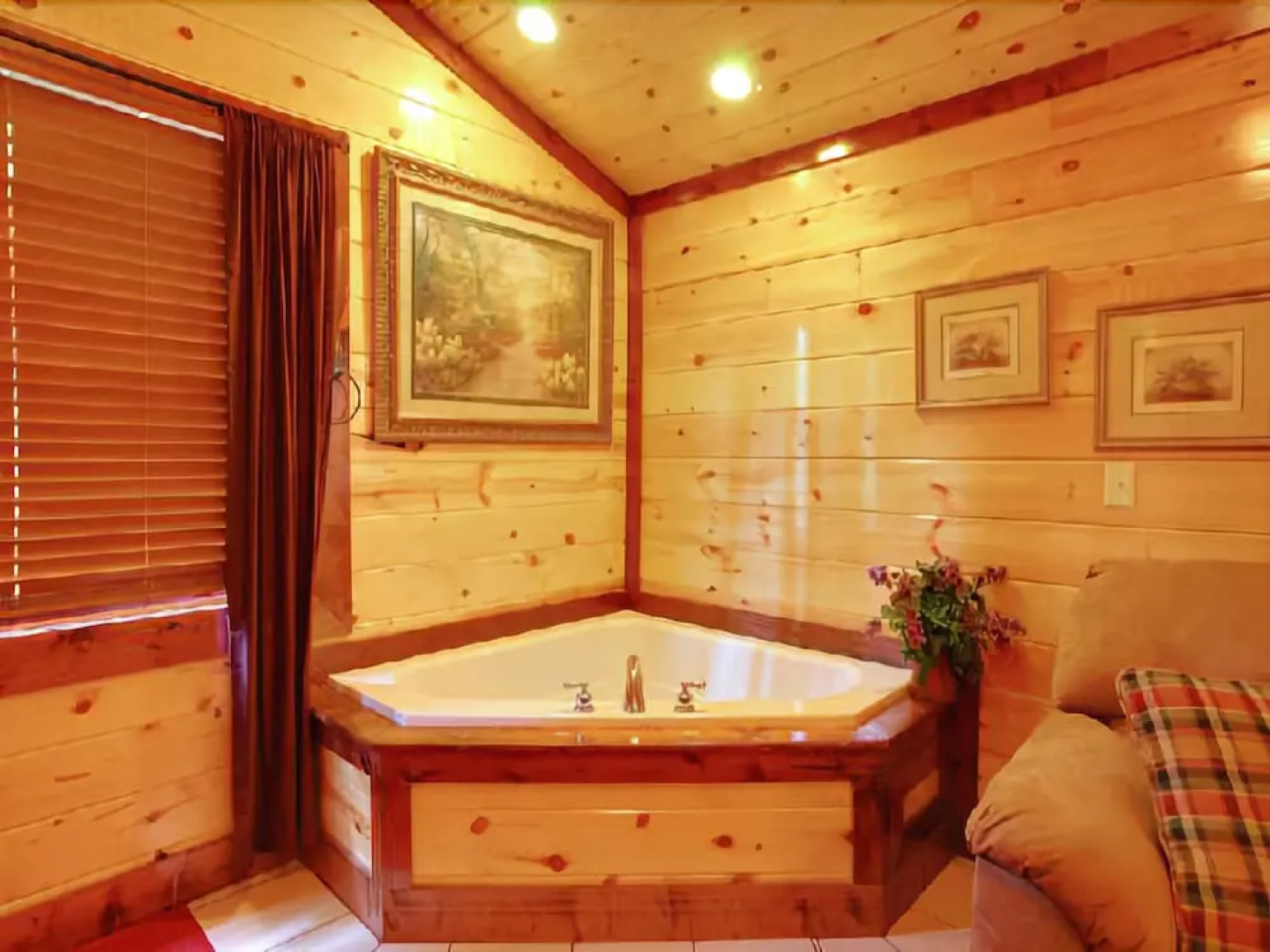 Mystical Creek Pool Lodge #600