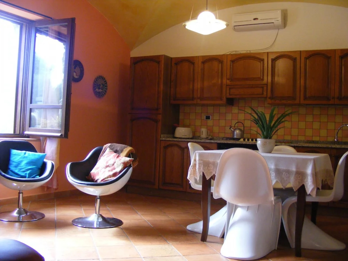 Lovely Garden Apartment