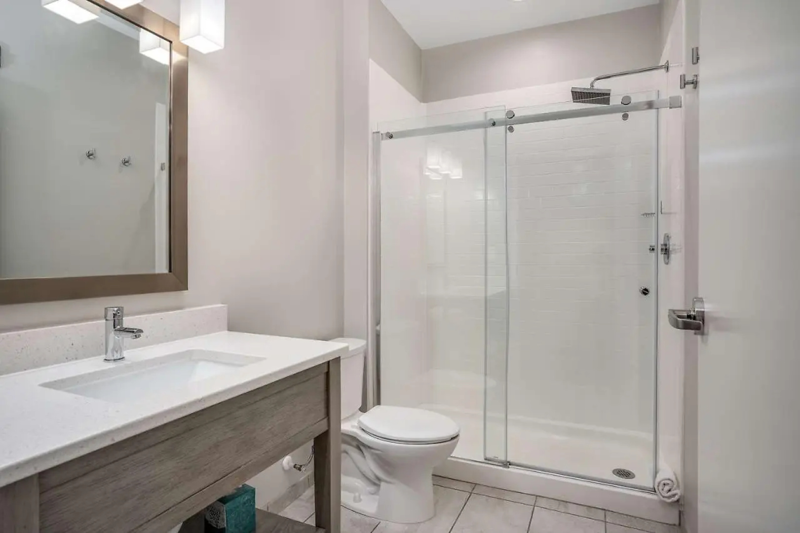 Lighthouse Suites - Best Western Signature Collection