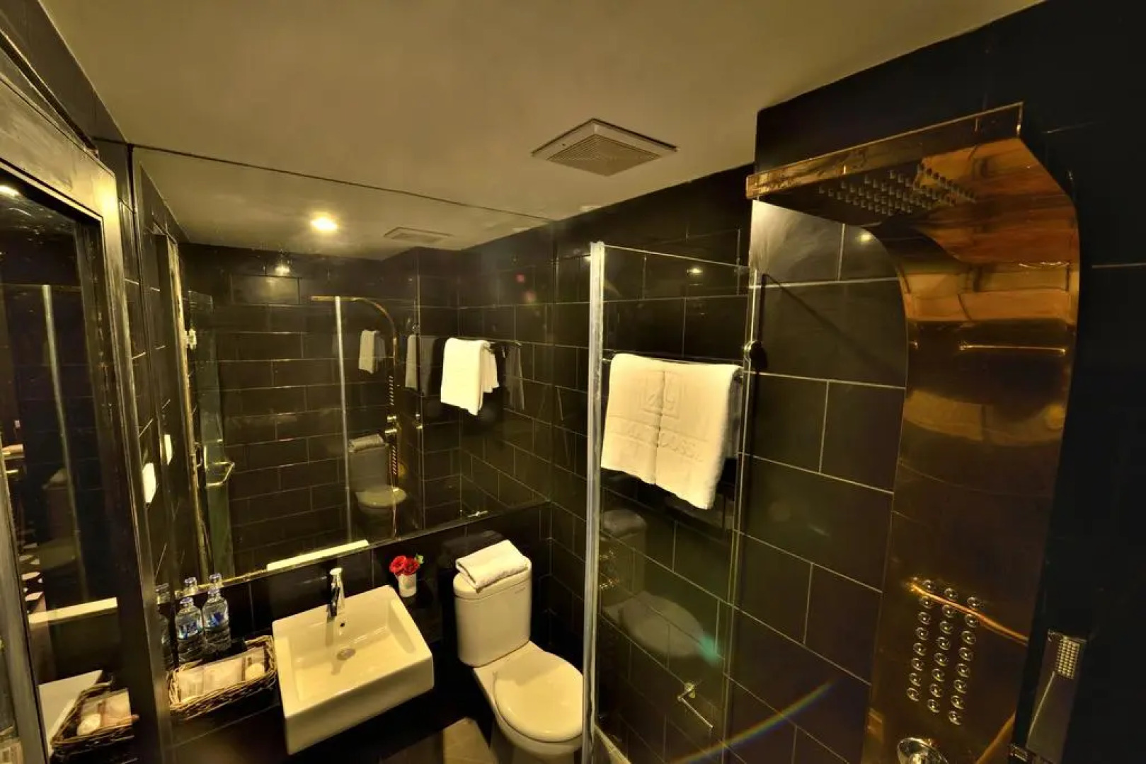 Amaroossa Grande Bekasi