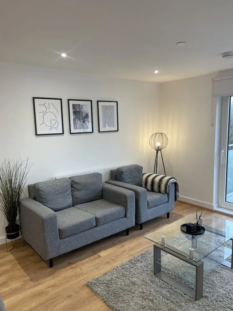 Spacious 2-bed Apartment in Whyteleafe