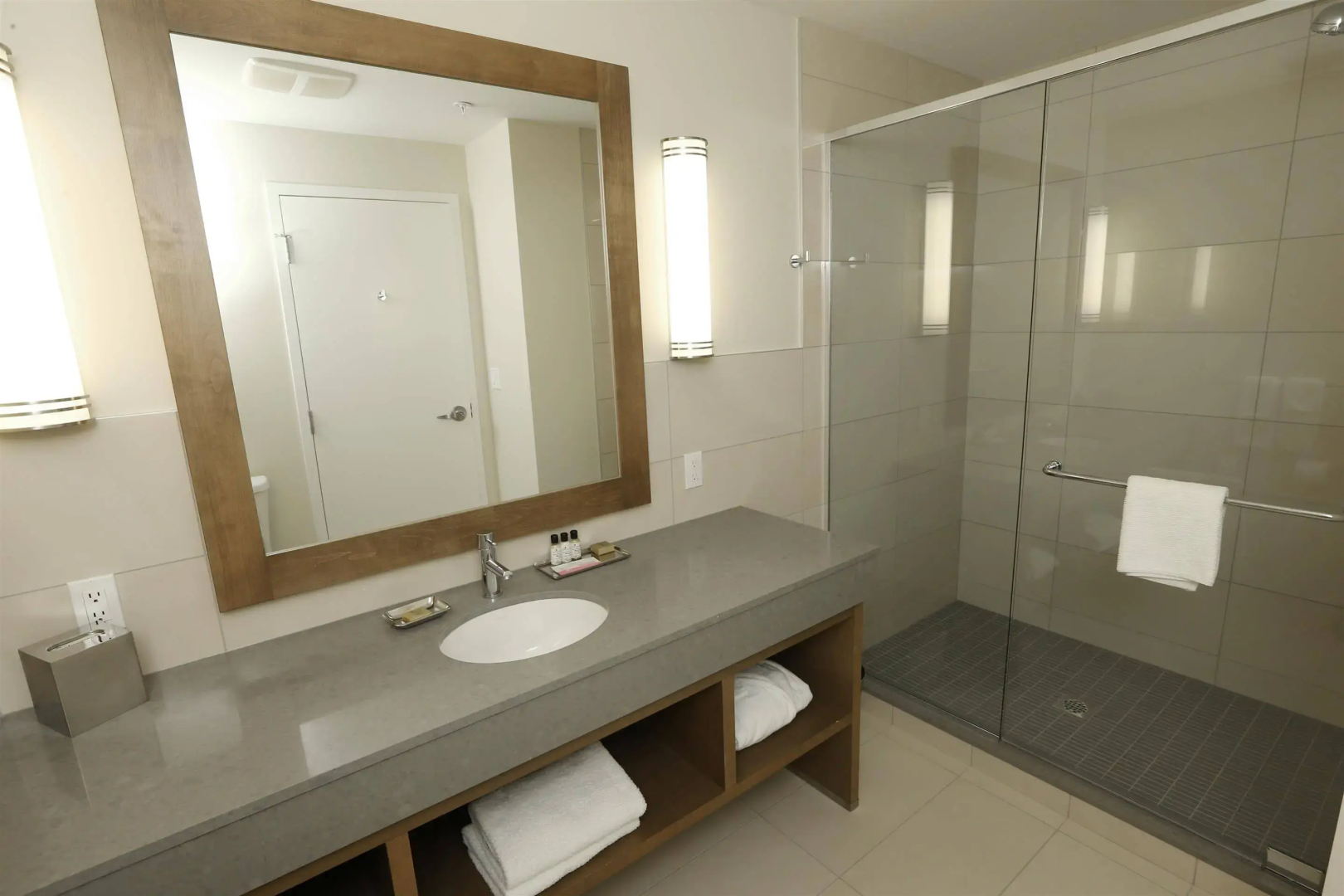 Best Western Plus Sawridge Suites