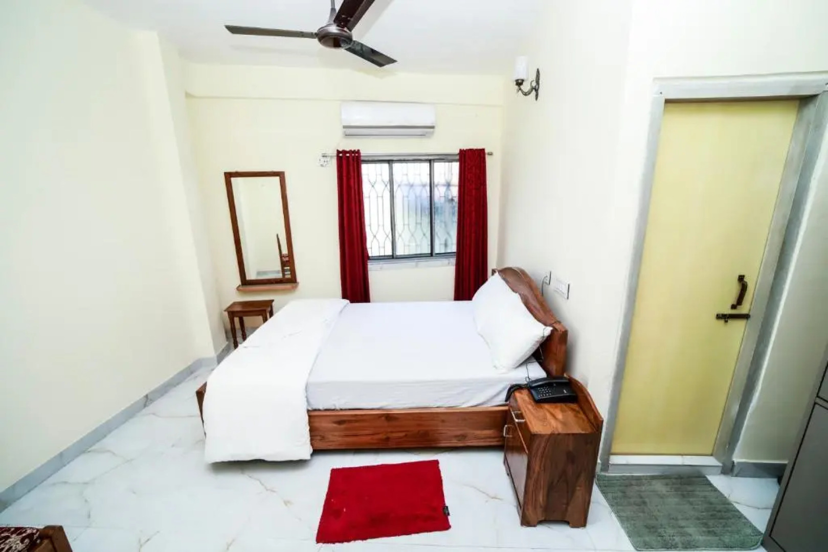 Rishika Ac Banquet And Guest House