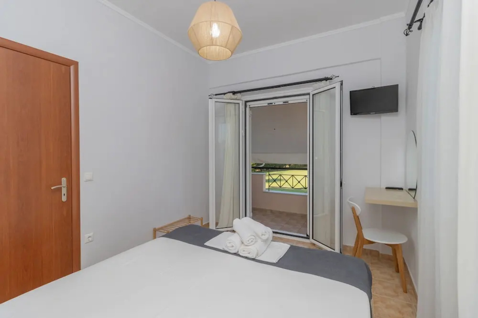 Lagouvardos Apartments