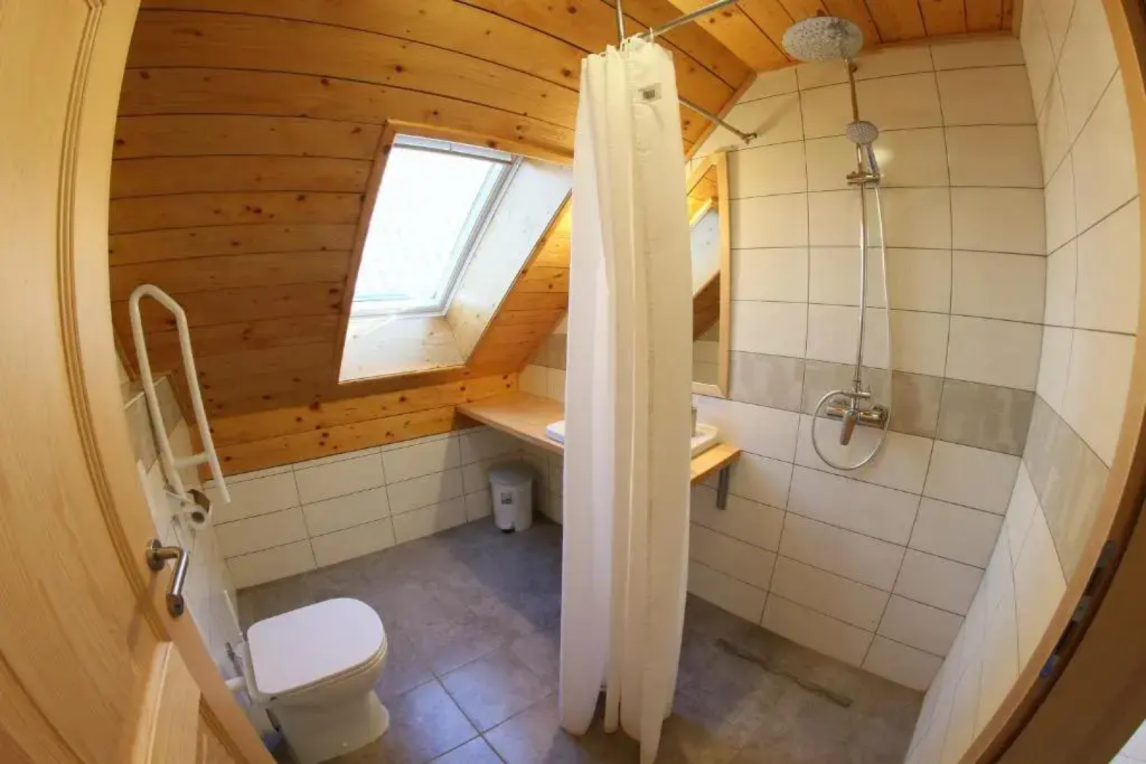youth hostel arsviva