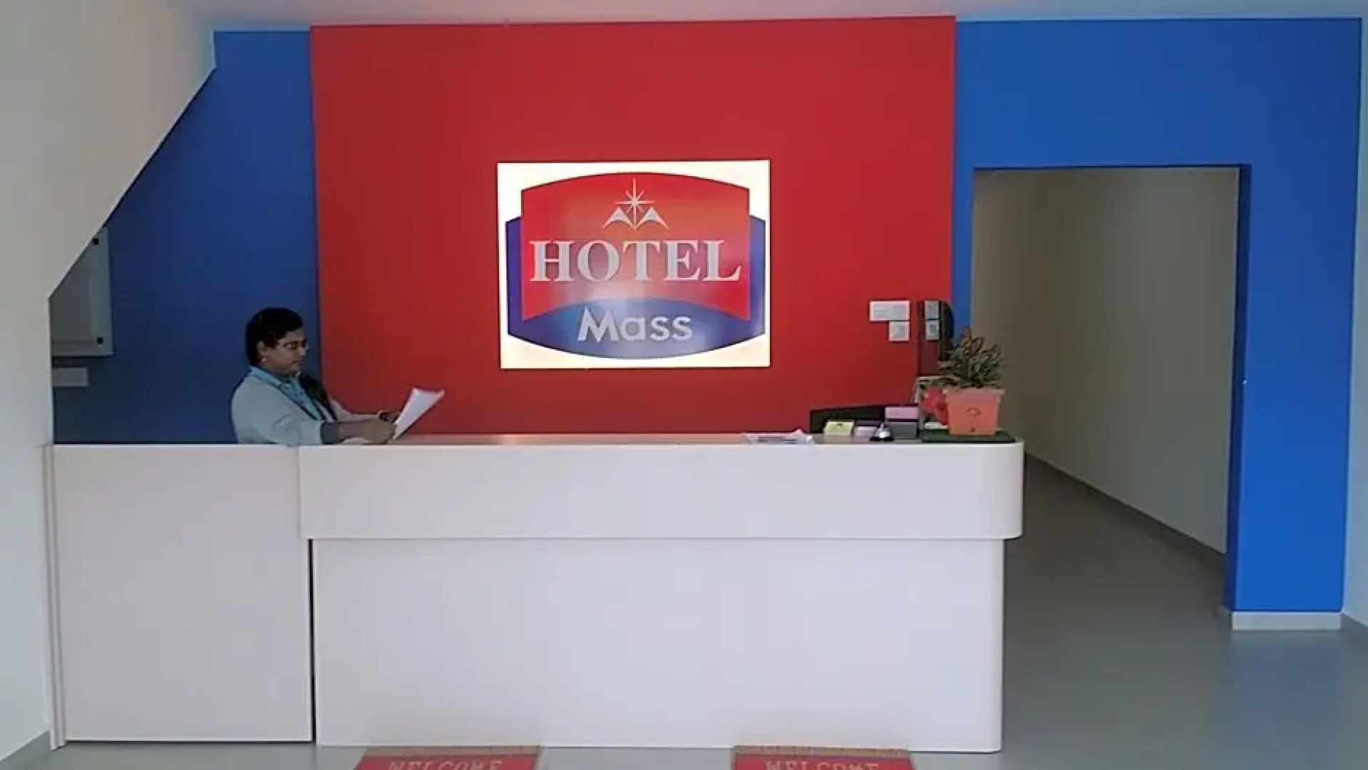 Mass Hotel