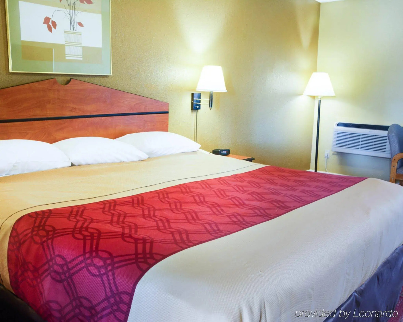Econo Lodge Inn & Suites Hot Springs