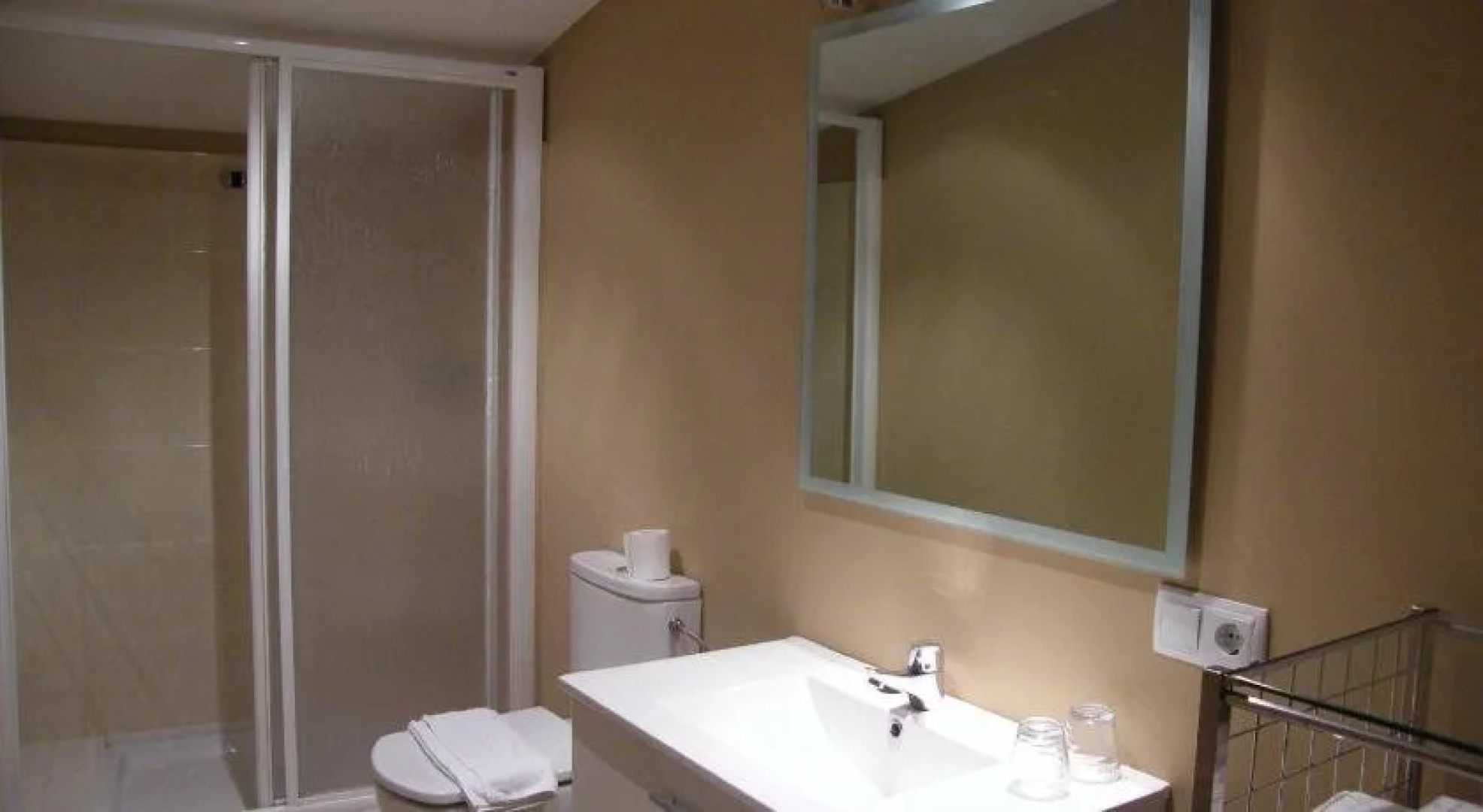 Amolls Restaurant i Habitacions