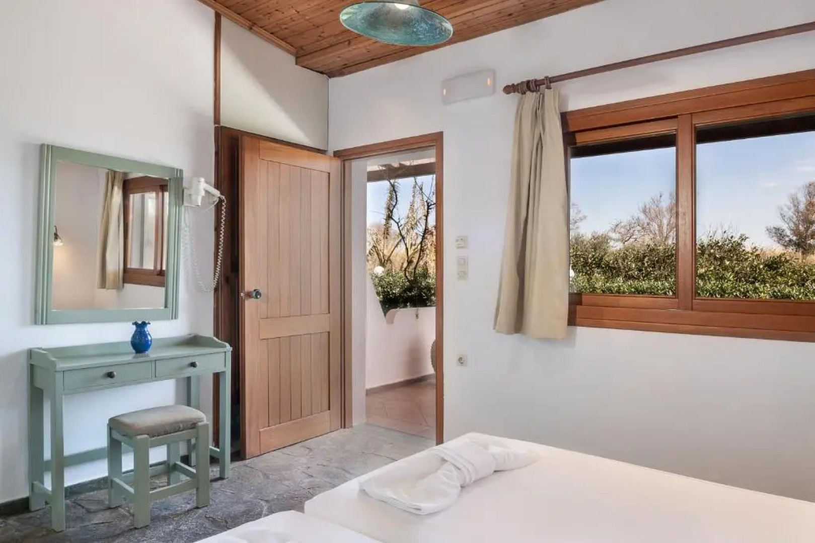 Androulakis Apartments