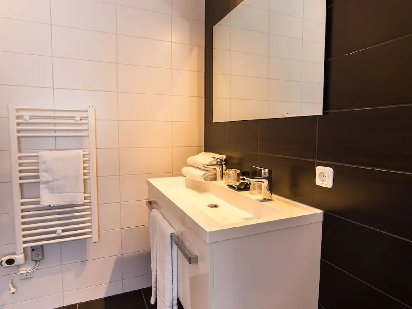 Nice Apartment, 2 Bathrooms Near Maastricht