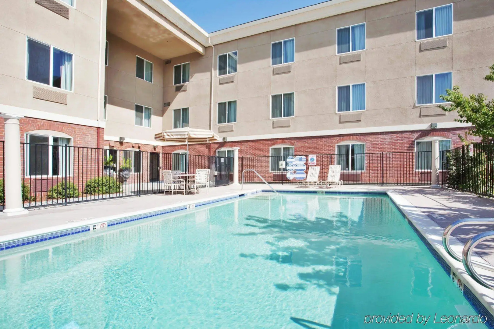 Holiday Inn Express Hotel & Suites Roseville-Galleria Area by IHG