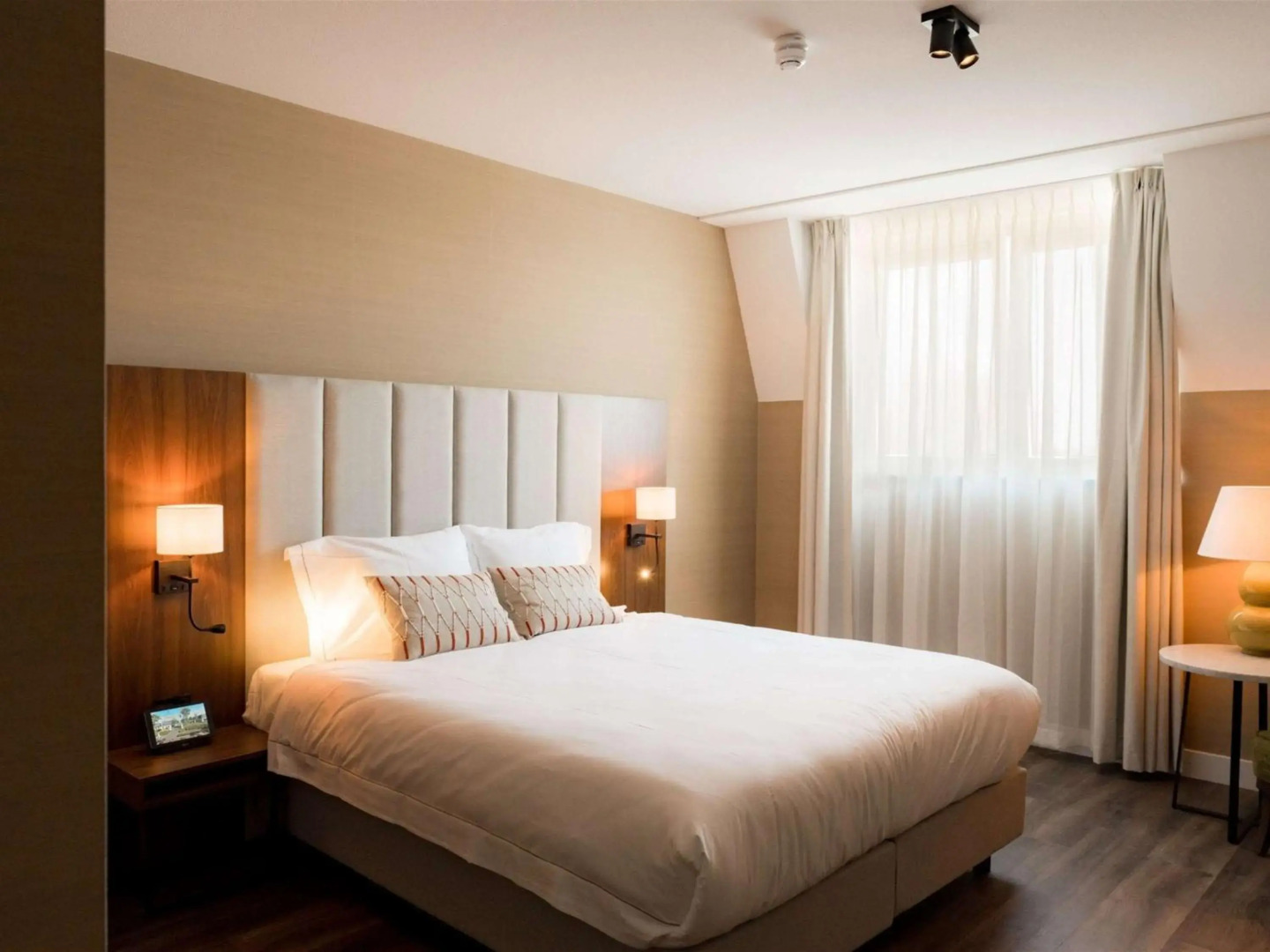 Hotel Ter Zand - Handwritten Collection (Opening S