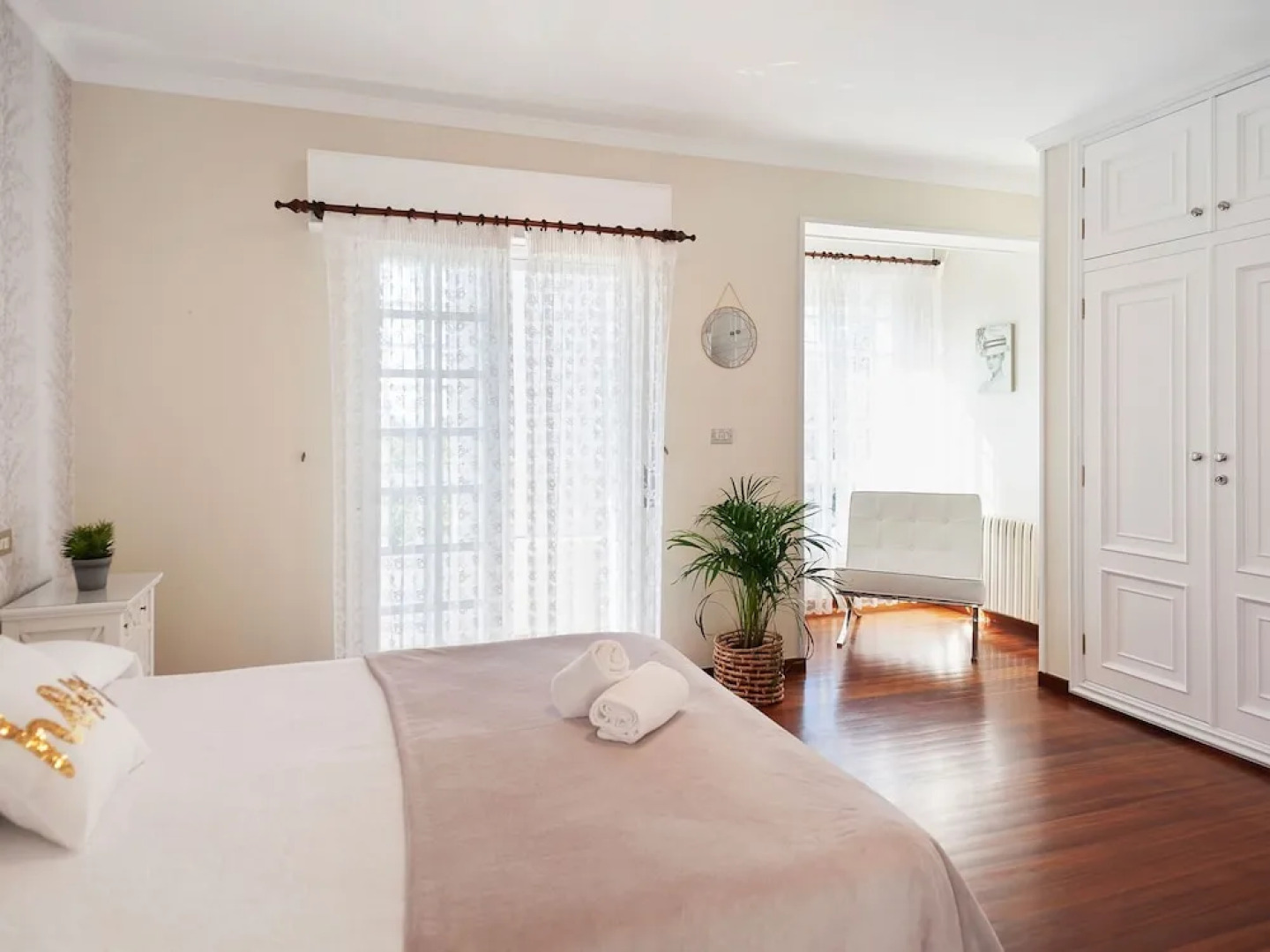 Modern Holiday Home in Porto do Son With Sea Near