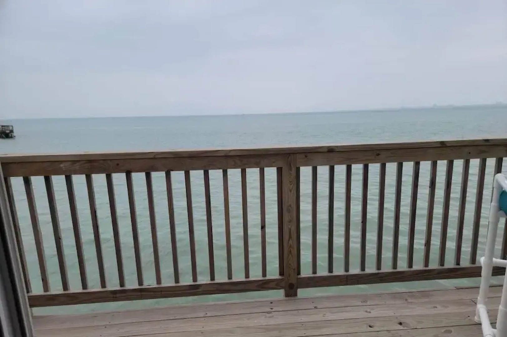 New Waterfront Bungalow Fishermans Paradise 2 Bedroom Home by RedAwning