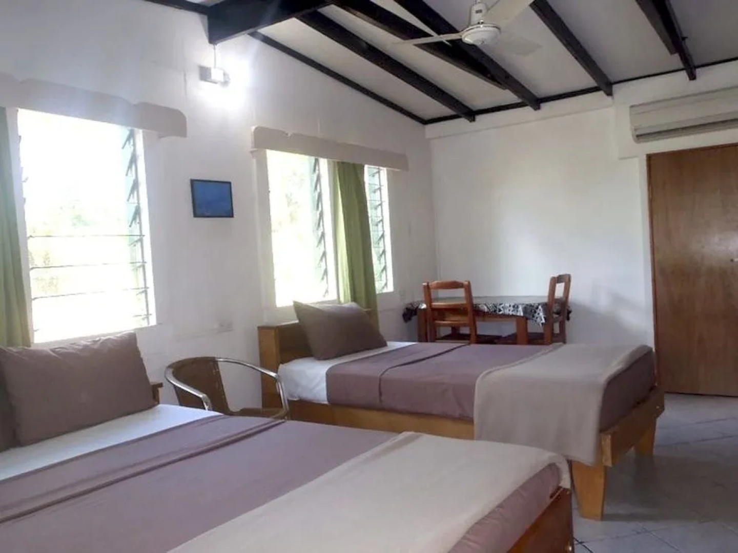 Rendezvous Surf Camp Fiji - Hostel