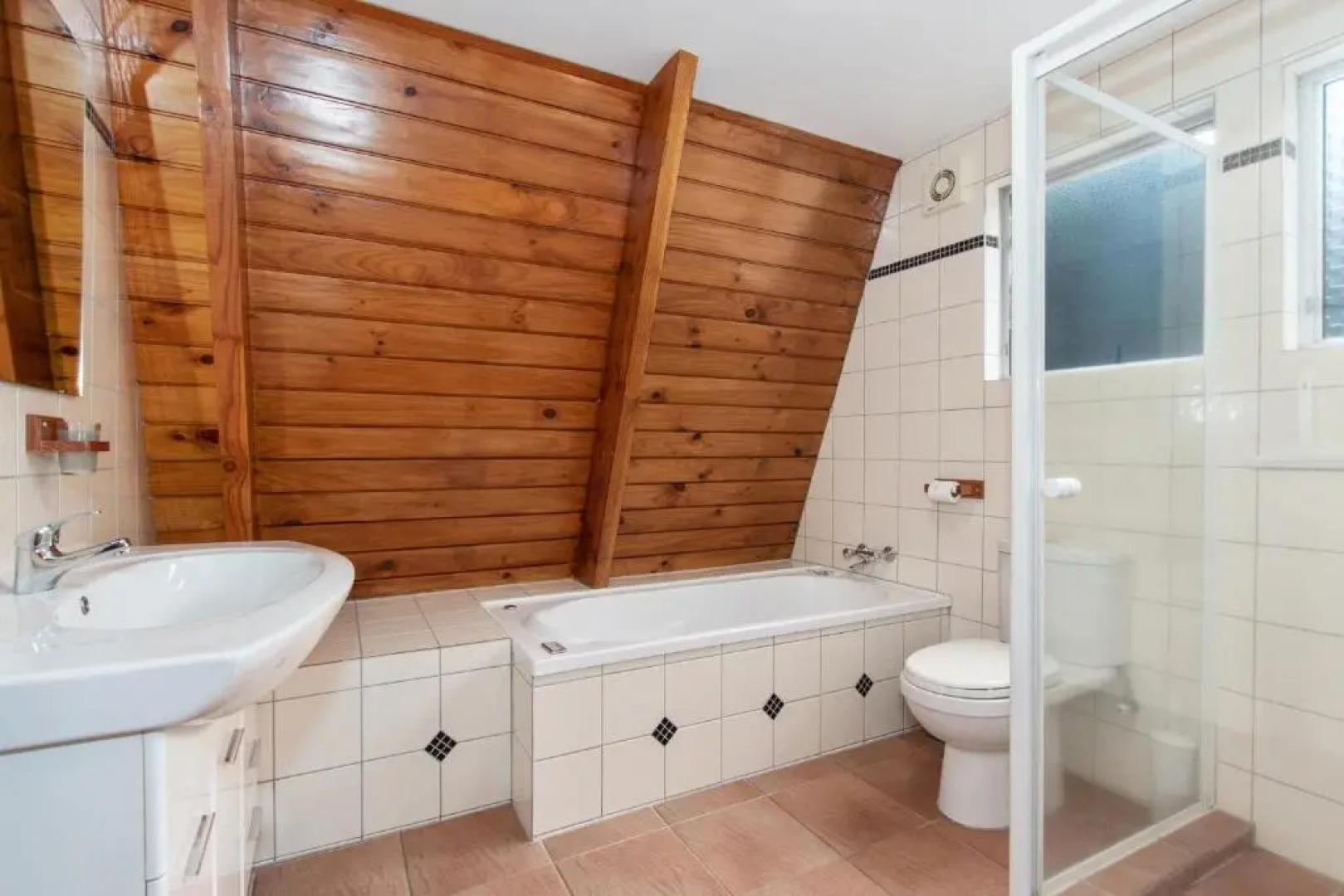 The Plum House Wairoro Park - Russell Holiday Home