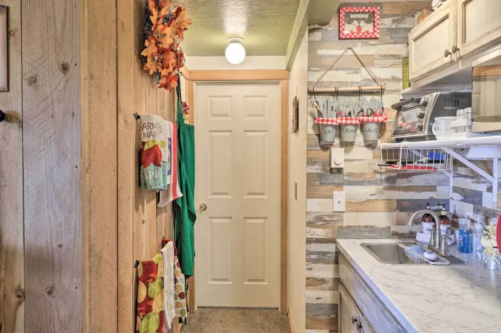 Flathead Lake-view Studio: 38 Mi to Blacktail