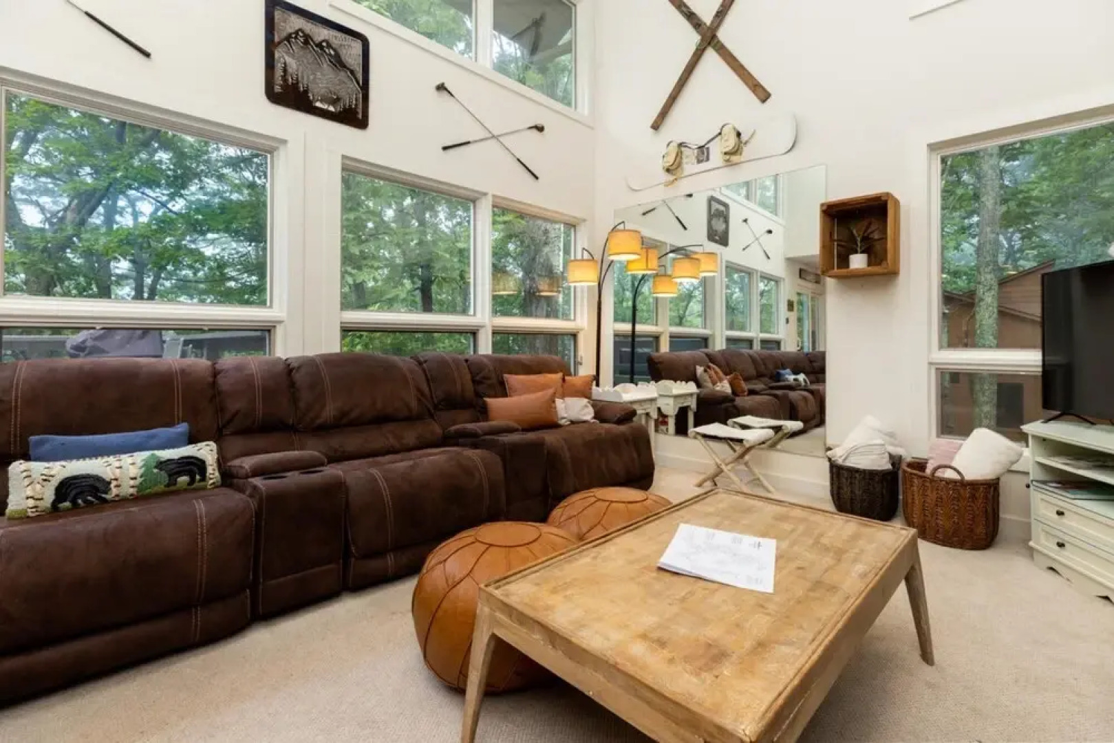 Ski-in out Mountain Home-jacuzzi Sauna Wintergreen