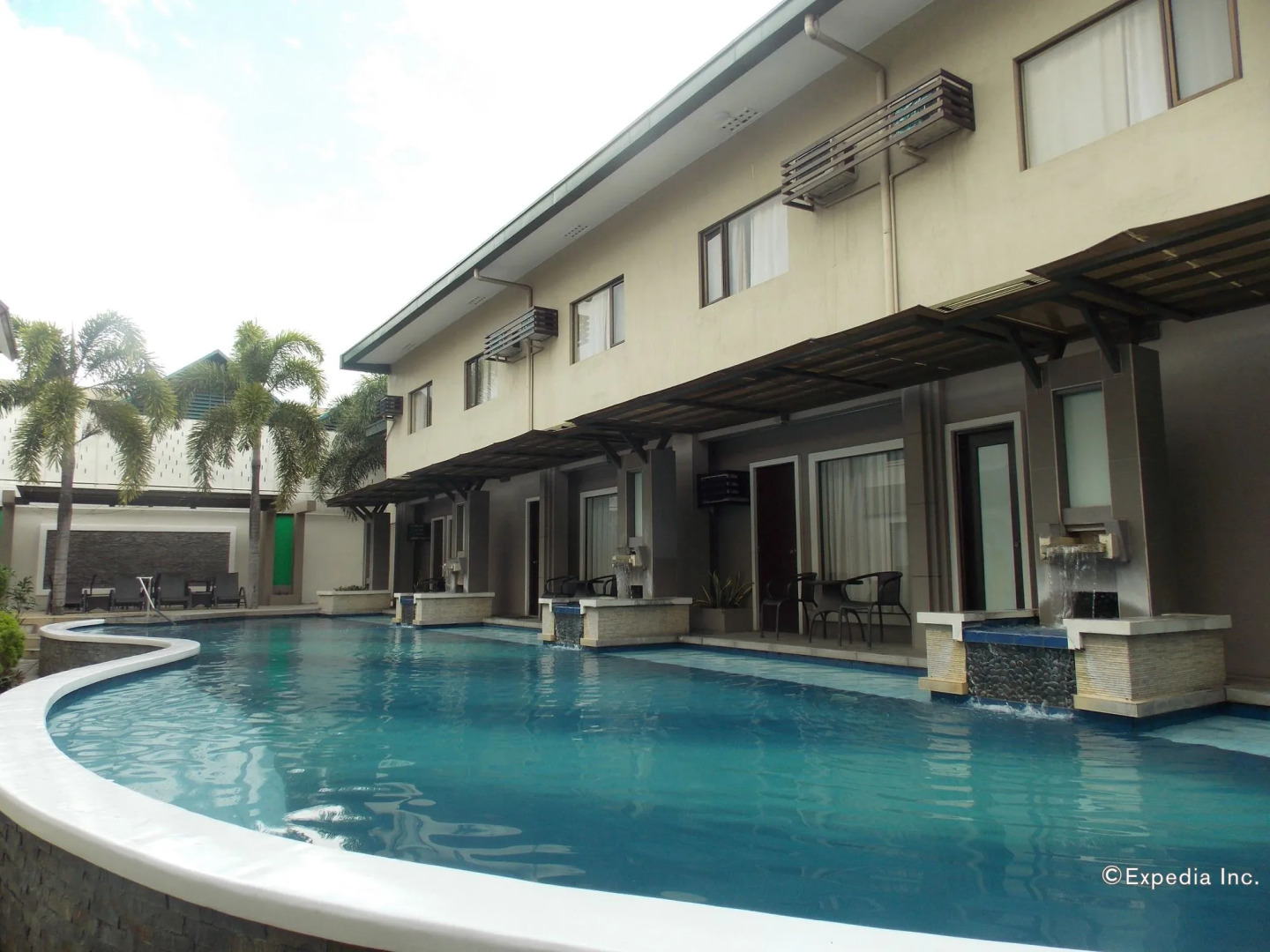 Circle Inn - Hotel & Suites