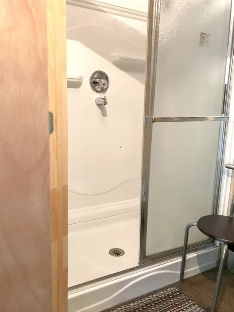 Chalet With 2 Bedrooms in Ferme neuve, With Wonderful Lake View Near the Slopes