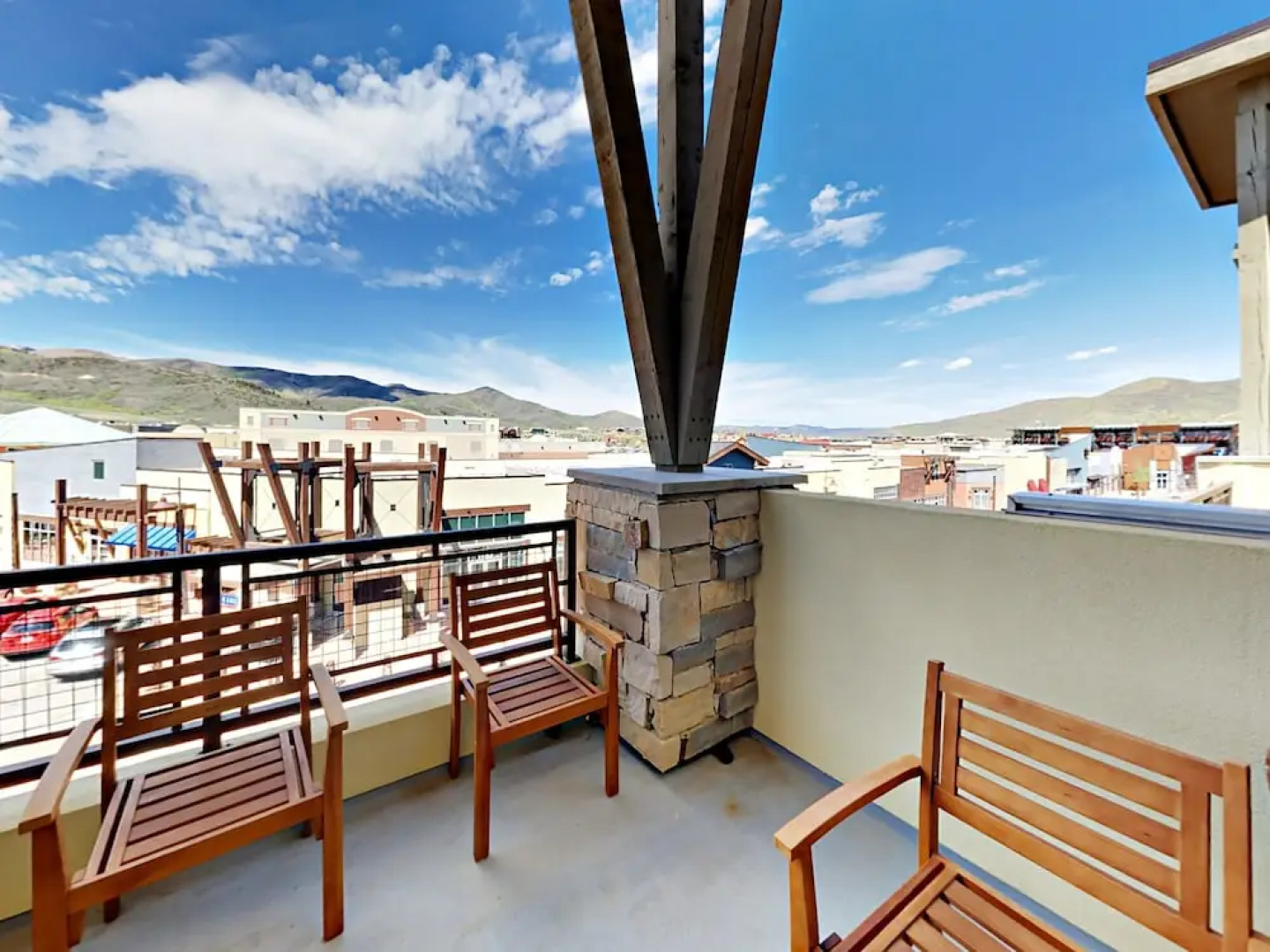 2BR Hot Tub Condo in Newpark by RedAwning