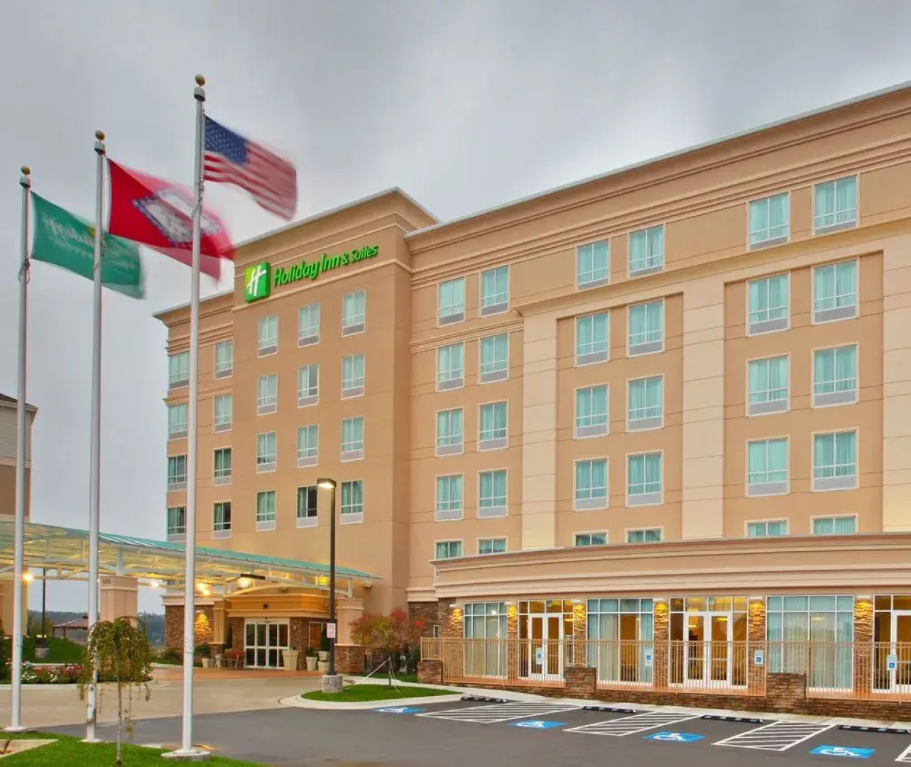 Hyatt House Bentoville / Rogers