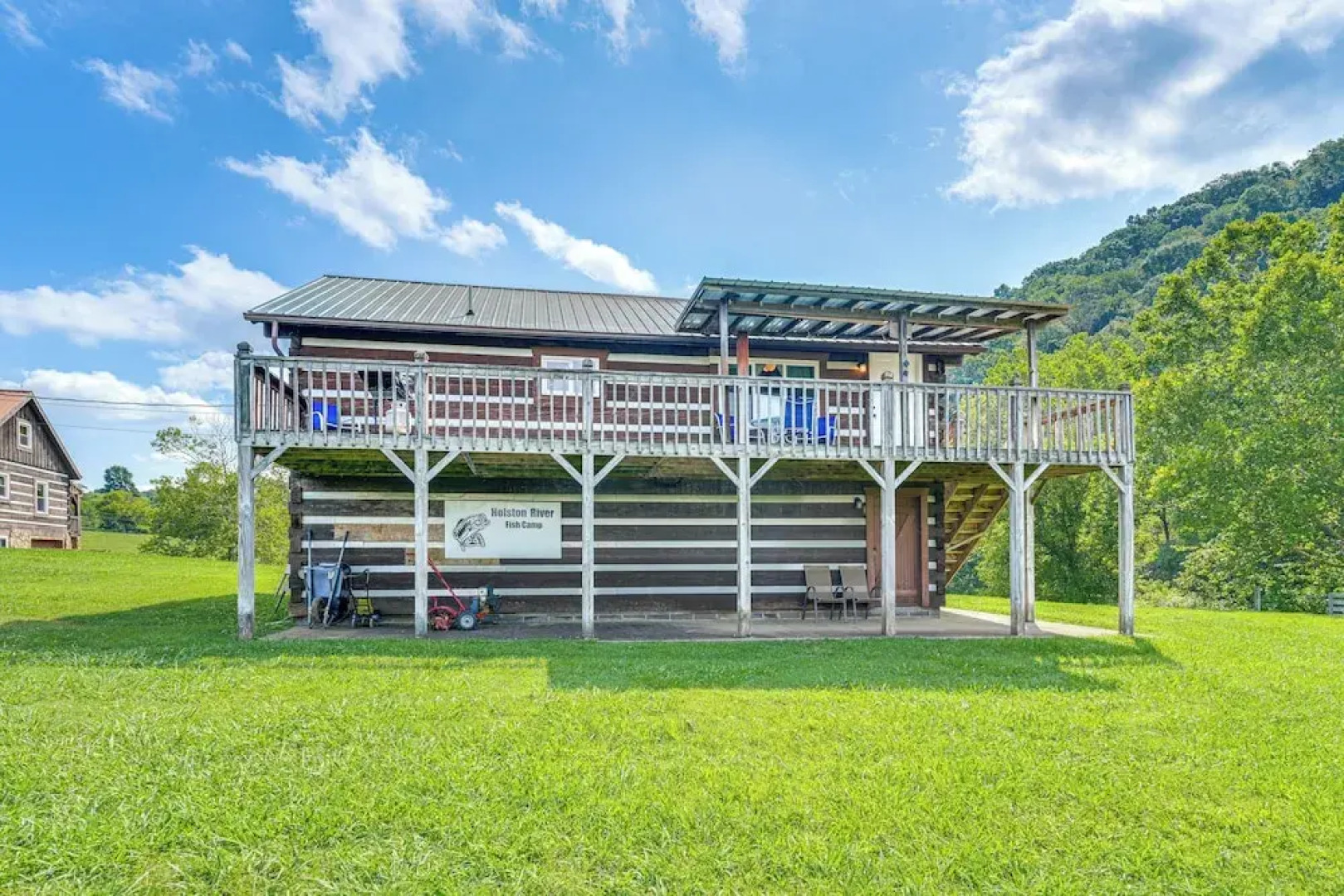 Rogersville Barn Apartment on 27 Acres w/ Pond!