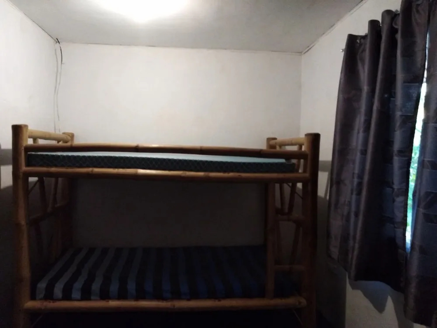 Deden's Pizzeria and Guesthouse - Moalboal Panagsama