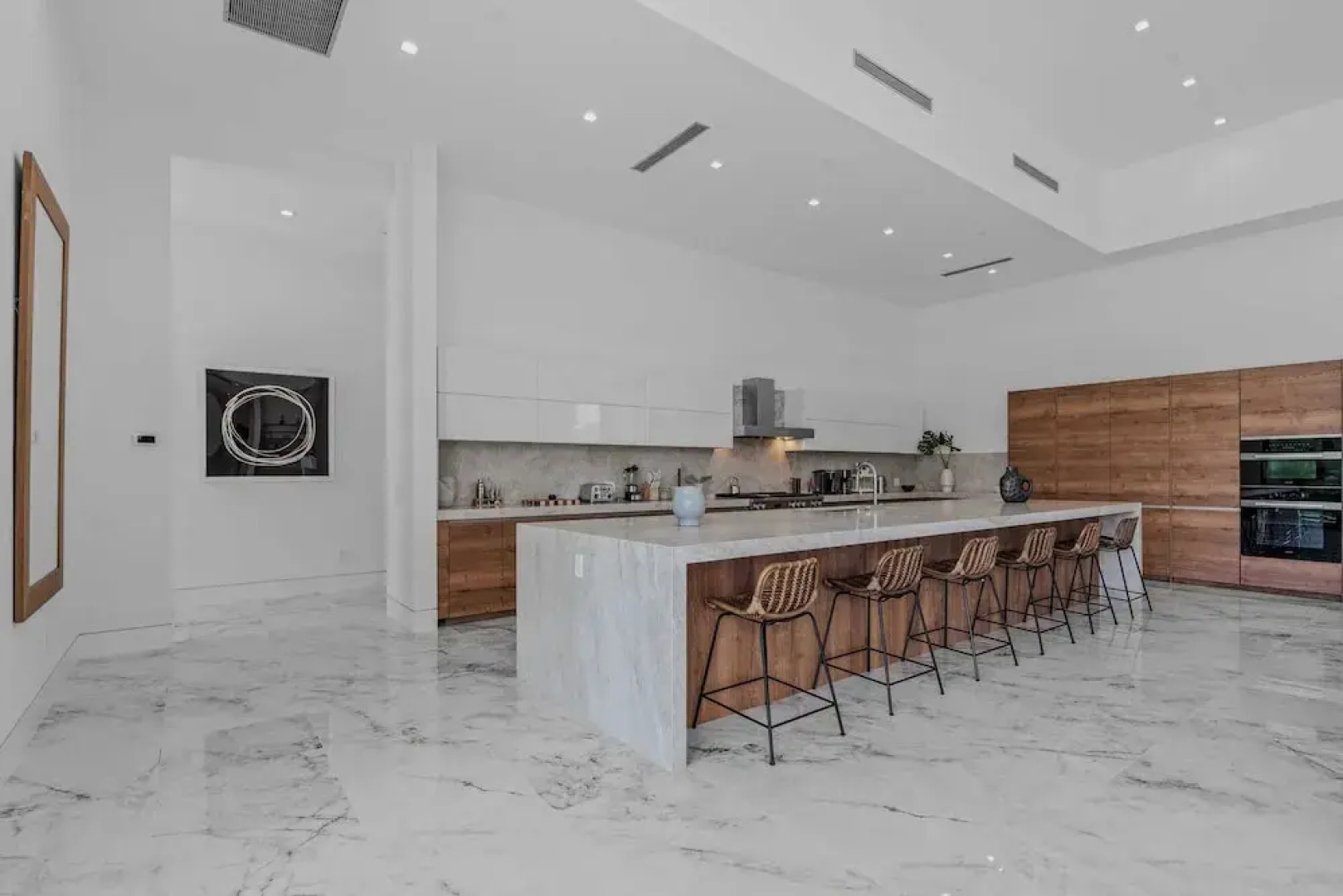 Sleeps 31 2 Luxury Villas w/ Pool + Spa, Putting Green Bravo by Avantstay