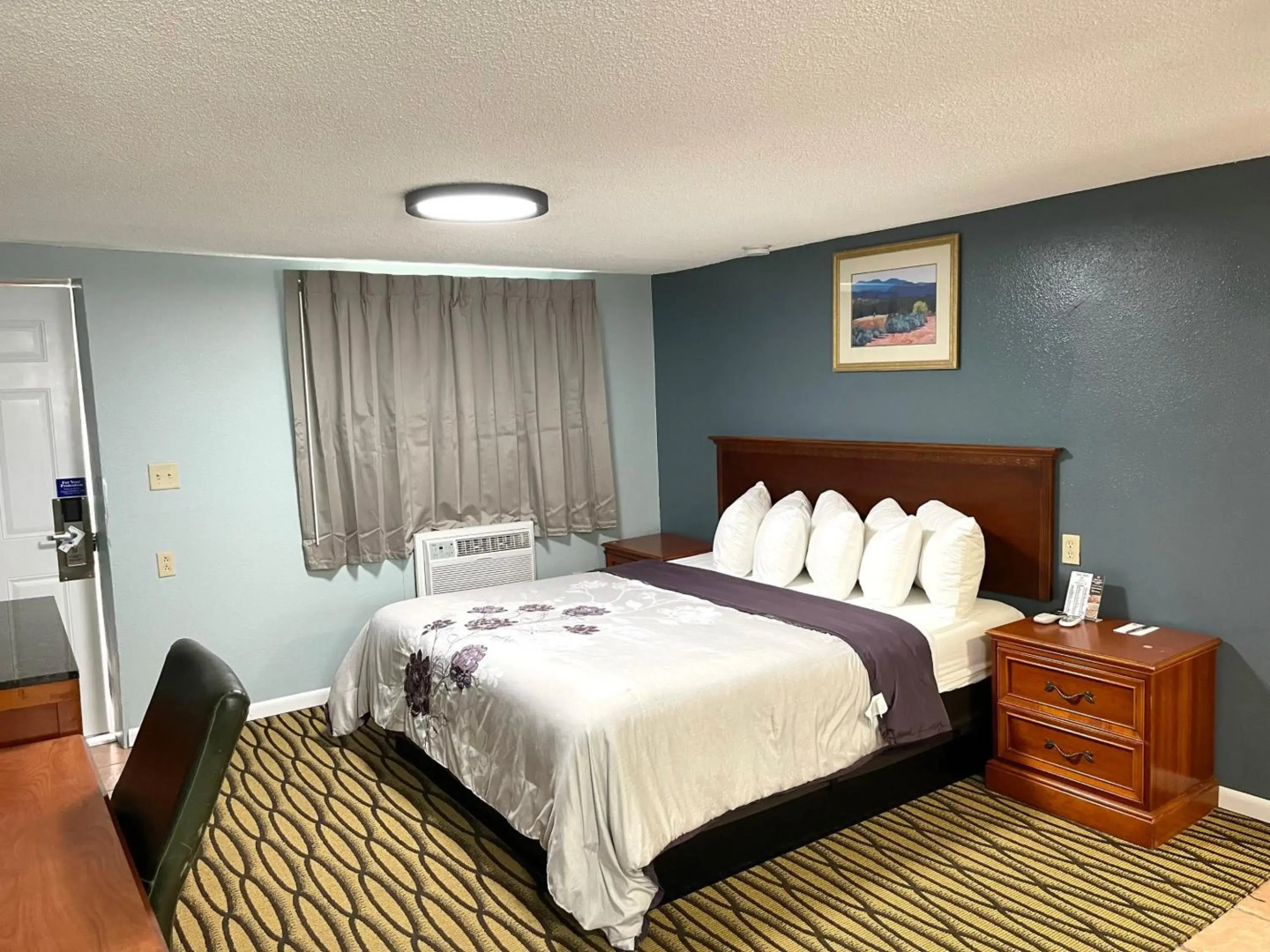 Annie Oakley Motel Oakley