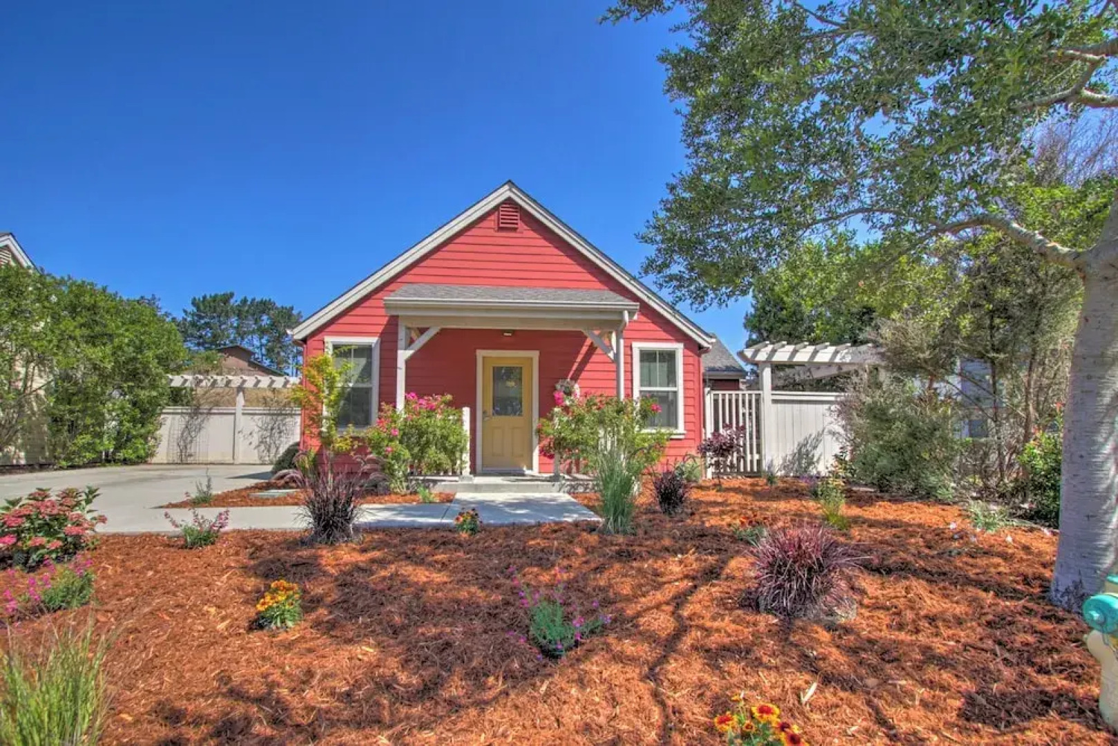 Serene Bungalow-style Home in Point Reyes Station!