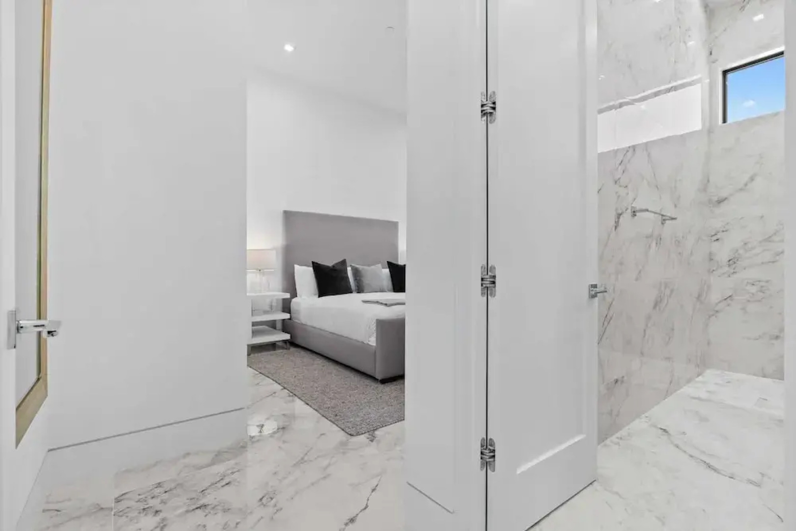 Sleeps 31 2 Luxury Villas w/ Pool + Spa, Putting Green Bravo by Avantstay