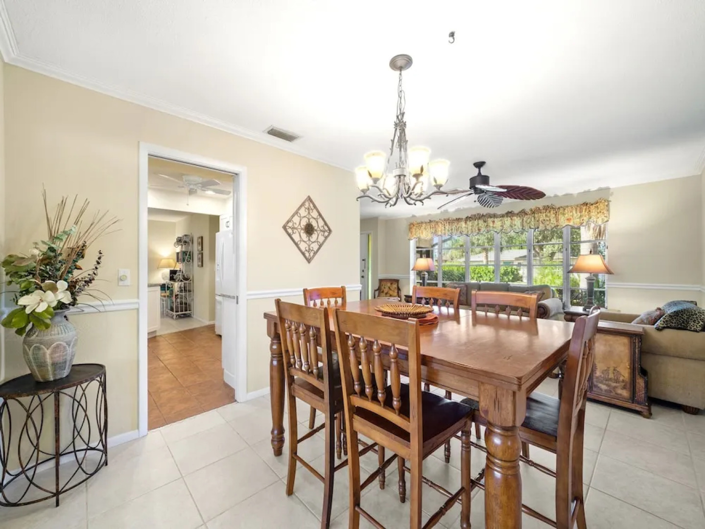 Lakeside House by Vacation Rental Pros