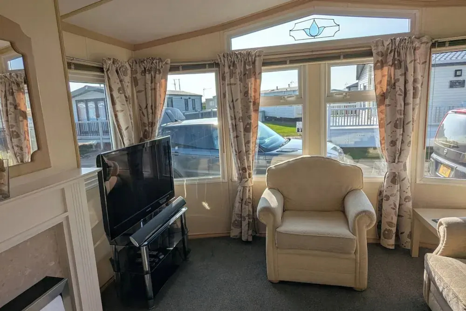 Beachcomber Cabin, Dog Friendly - Anderby Creek